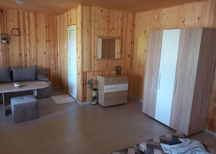 Holiday home къща виктория