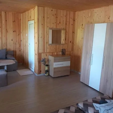 Holiday home къща виктория